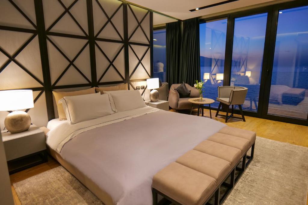 Deluxe Double Room with Sea View